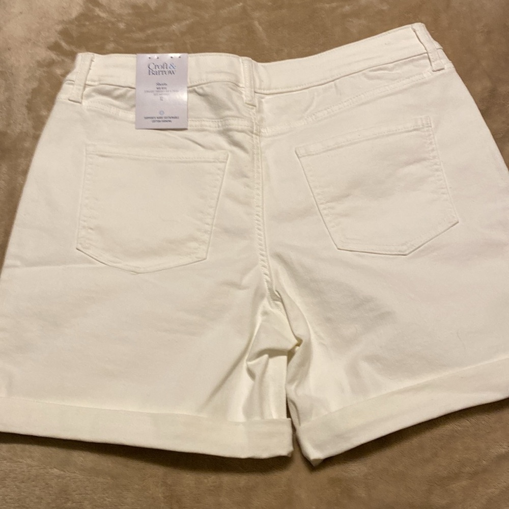 Croft & Barrow mid rise shorts - Picture 5 of 7